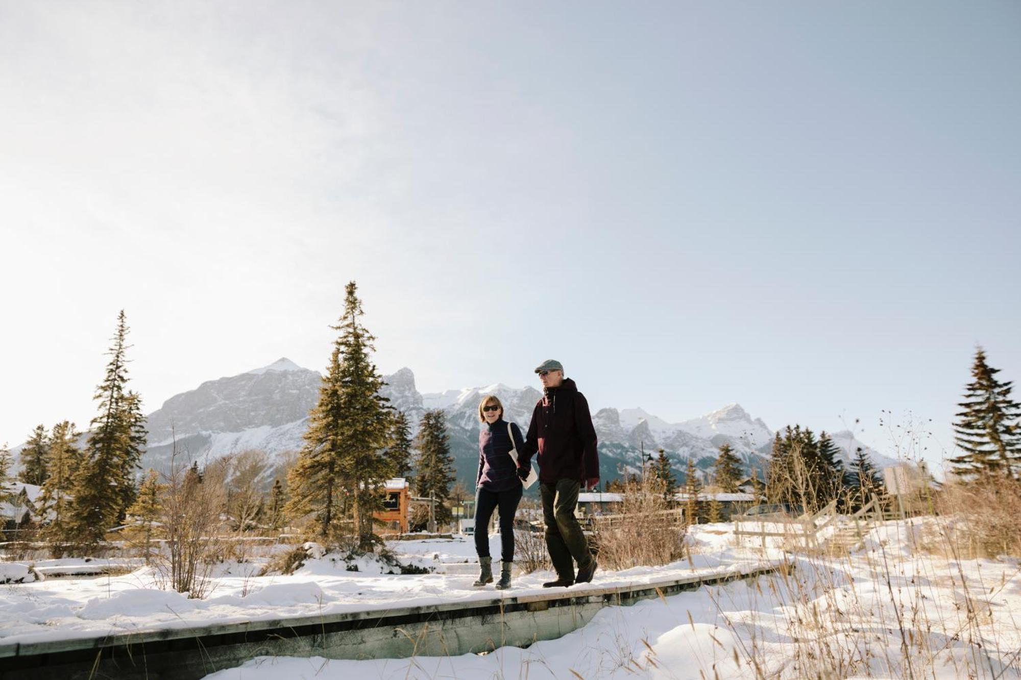 A Bear And Bison Country Inn Canmore Eksteriør billede